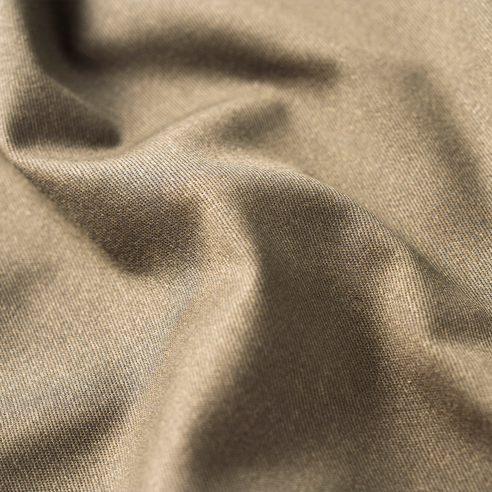 Tissu sergé 98 % coton et 2 % élasthanne pour pantalons